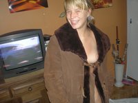 Blonde amateur teen girl nude posing for boyfriend