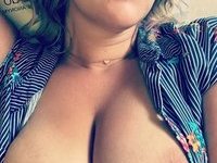 PAWG MILF showing pussy