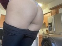 Phat ass asian chick shows chinese secret