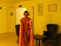 Sexy amateur MILF nude posing pics