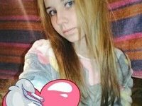 Blond webcam slut
