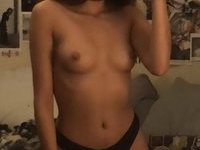 Sexy young amateur babe nude selfies
