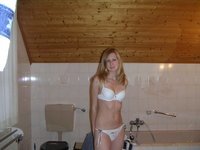 Blonde amateur wife private homemade pics