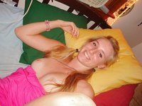 Blonde amateur GF Elaine sexlife pics