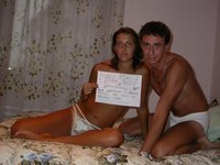 Young amateur couple share homemade pics