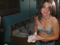 Brunette amateur GF homemade porn pics