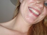 Blond amateur MILF hot nude selfies