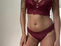 Beautiful amateur GF showing her tits