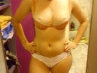 Blond amateur MILF homemade pics