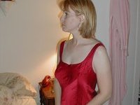 Busty amateur mom exposed