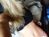 Fit amateur blonde babe exposed