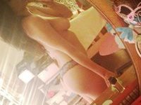 Sexy selfies from amateur babe