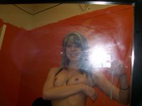Young amateur GF nude selfies