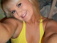 Ivy sexy blonde amateur babe selfies