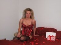 Curly amateur blonde wife sexlife