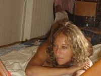 Sweet curly amateur babe homemade pics