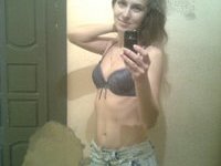 Pretty amateur wife nude posing and selfies