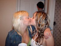 Babes love to kiss