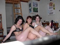 3 college girls posing