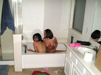 Babes who love bathtubs