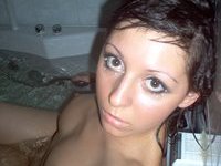 Amateur girl nude posing pics collection