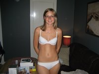 Blonde amateur girl sexlife pics