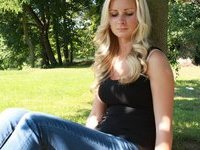 Amazing amateur blonde babe love posing outdoors