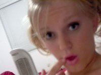 Nude mirror selfies from amateur blonde