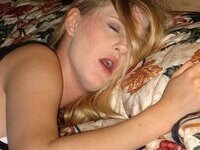 Blond amateur MILF sexlife pics