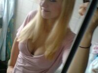 Blonde amateur babe nude selfies