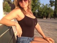 Real amateur blond wife homemade pics