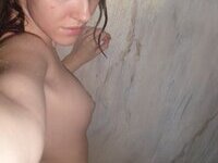 Sexy selfies from amateur girl