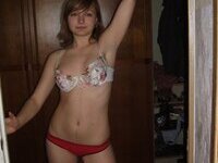 Young amateur GF making hot nude selfies