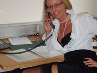 Blond amateur MILF sexlife pics