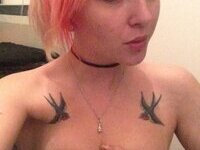 Sweet amateur babe with pink hair