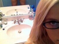 Nude selfies from sexy blond camwhore