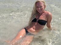 Sexy vacation pictures of cute blonde girlfriend