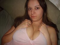 Amateur GF love showing her tits