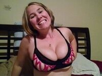 Busty amateur mom Kimberly