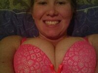 Busty amateur mom Kimberly