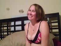 Busty amateur mom Kimberly