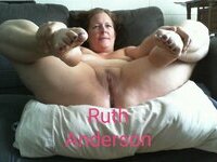 Amateur mom Ruth still sexy