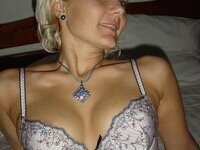 Sexy blond MILF private pics collection