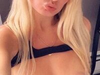 Amazing amateur blonde babe selfies