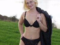 Bisex amateur blonde MILF sexlife pics collection