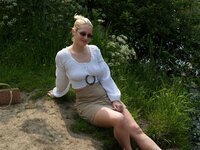 Bisex amateur blonde MILF sexlife pics collection