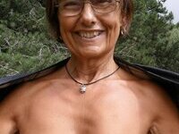 Amateur GILF exposed