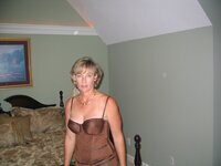 Real amateur blonde mom private homemade pics