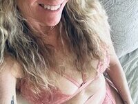 Smiley amateur blonde wife private self pics