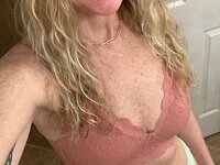 Smiley amateur blonde wife private self pics